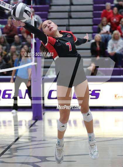Thumbnail 2 in Gallia Academy vs Circleville (OHSAA D4 District Final) photogallery.
