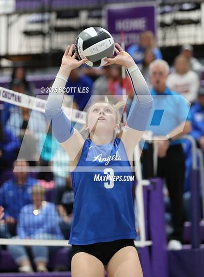 Thumbnail 1 in Gallia Academy vs Circleville (OHSAA D4 District Final) photogallery.