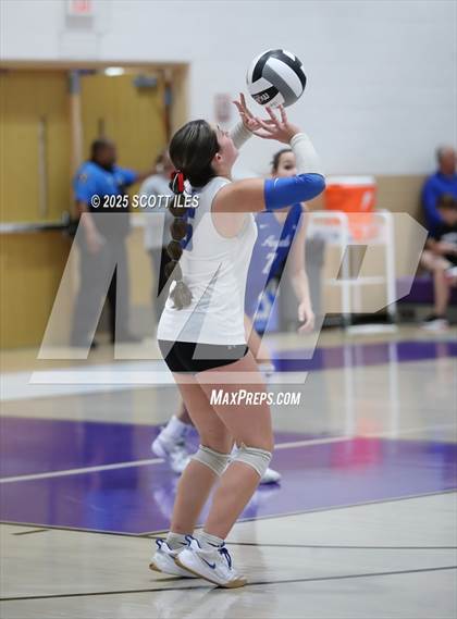 Thumbnail 1 in Gallia Academy vs Circleville (OHSAA D4 District Final) photogallery.