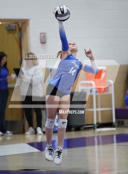 Thumbnail 3 in Gallia Academy vs Circleville (OHSAA D4 District Final) photogallery.