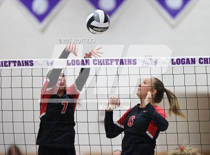 Thumbnail 3 in Gallia Academy vs Circleville (OHSAA D4 District Final) photogallery.