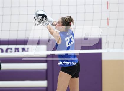 Thumbnail 3 in Gallia Academy vs Circleville (OHSAA D4 District Final) photogallery.