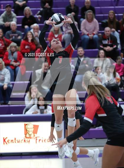 Thumbnail 2 in Gallia Academy vs Circleville (OHSAA D4 District Final) photogallery.