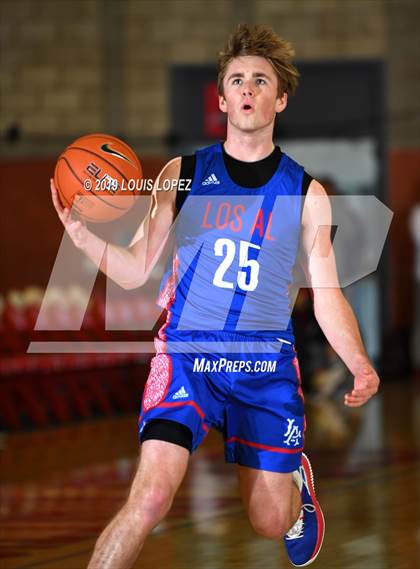 Thumbnail 3 in Los Altos vs. Los Alamitos (Nike Extravaganza) photogallery.
