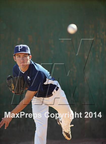 Thumbnail 2 in Pueblo vs. Eastwood (Panther Invitational) photogallery.