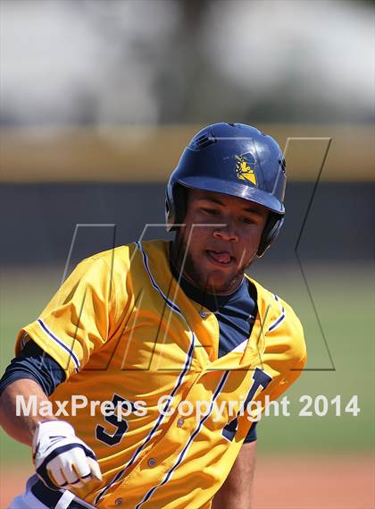 Thumbnail 2 in Pueblo vs. Eastwood (Panther Invitational) photogallery.