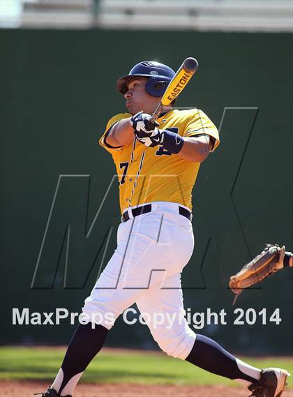 Thumbnail 2 in Pueblo vs. Eastwood (Panther Invitational) photogallery.
