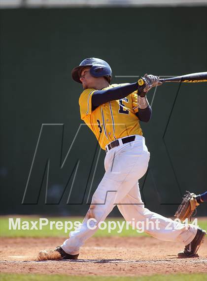 Thumbnail 2 in Pueblo vs. Eastwood (Panther Invitational) photogallery.