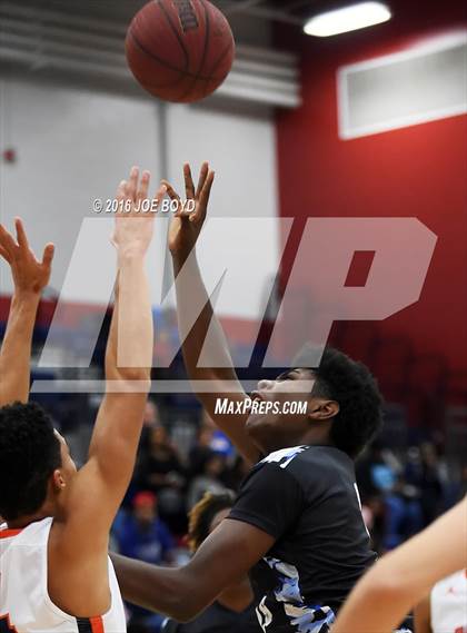 Thumbnail 1 in Lee vs. Blackman photogallery.