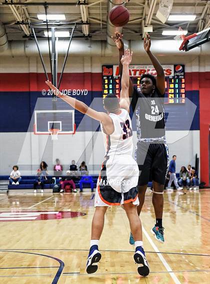 Thumbnail 1 in Lee vs. Blackman photogallery.