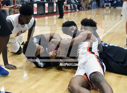 Thumbnail 1 in Lee vs. Blackman photogallery.