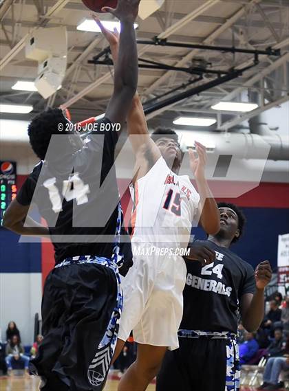 Thumbnail 3 in Lee vs. Blackman photogallery.