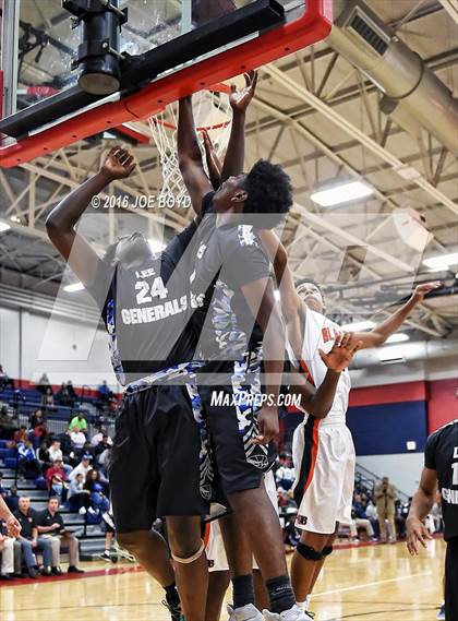 Thumbnail 3 in Lee vs. Blackman photogallery.