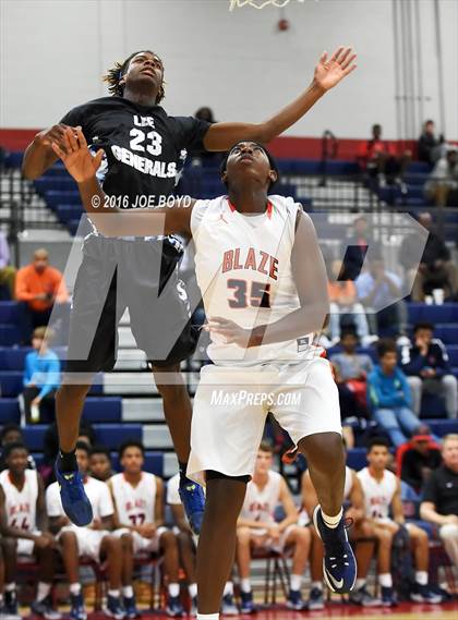 Thumbnail 3 in Lee vs. Blackman photogallery.