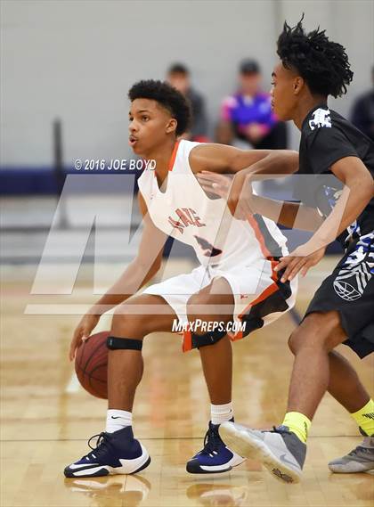 Thumbnail 3 in Lee vs. Blackman photogallery.