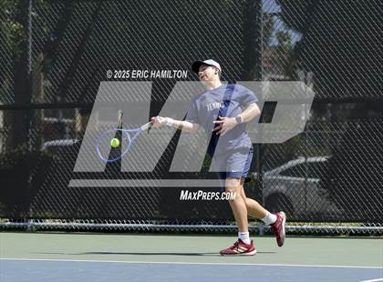 Thumbnail 3 in Viewpoint@Windward photogallery.