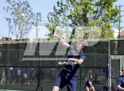 Thumbnail 1 in Viewpoint@Windward photogallery.