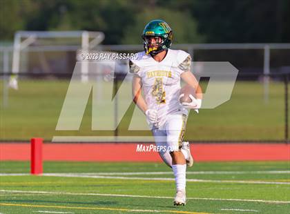 Thumbnail 3 in Ward Melville vs William Floyd photogallery.