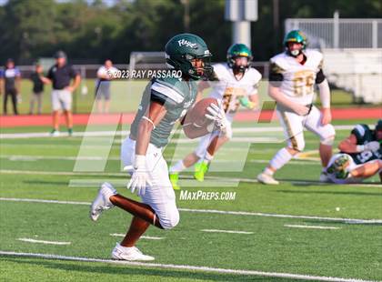 Thumbnail 3 in Ward Melville vs William Floyd photogallery.