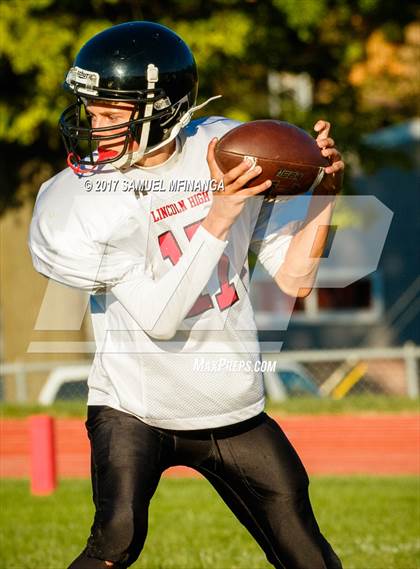 Thumbnail 3 in FR: Lincoln @ Lincoln Northeast photogallery.