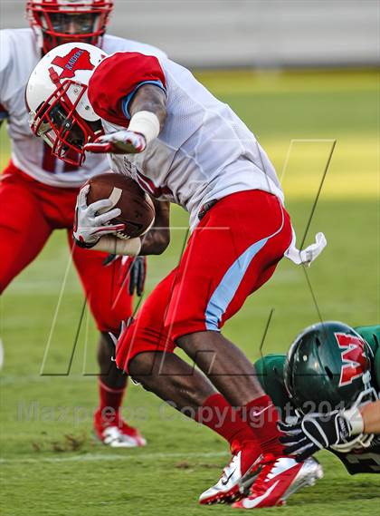 Thumbnail 2 in The Woodlands vs. Skyline (Dallas) photogallery.