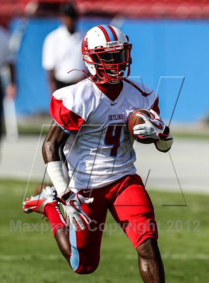 Thumbnail 1 in The Woodlands vs. Skyline (Dallas) photogallery.