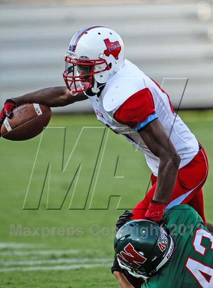 Thumbnail 3 in The Woodlands vs. Skyline (Dallas) photogallery.