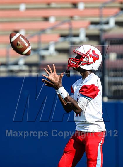 Thumbnail 3 in The Woodlands vs. Skyline (Dallas) photogallery.