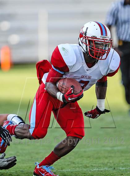 Thumbnail 1 in The Woodlands vs. Skyline (Dallas) photogallery.