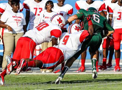 Thumbnail 3 in The Woodlands vs. Skyline (Dallas) photogallery.