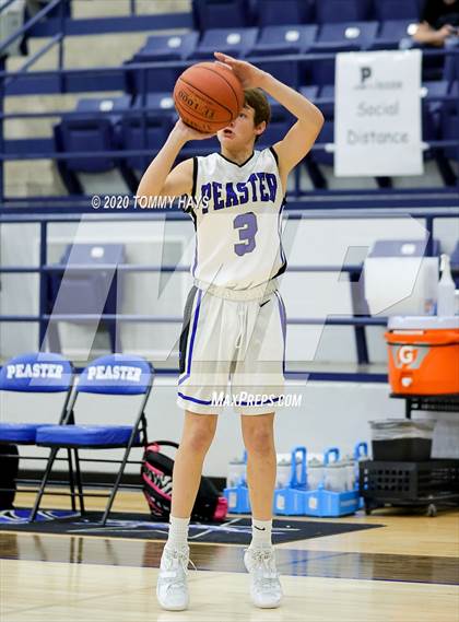 Thumbnail 1 in Hirschi @ Peaster photogallery.