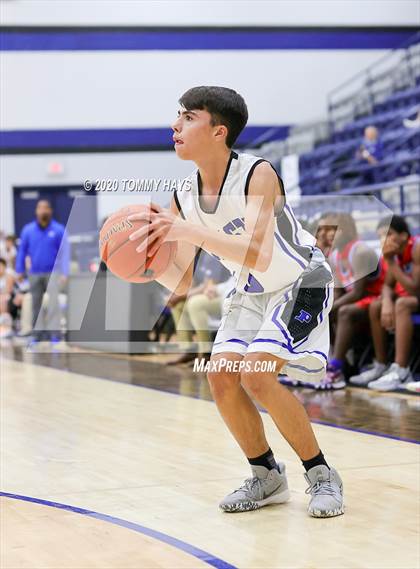 Thumbnail 2 in Hirschi @ Peaster photogallery.