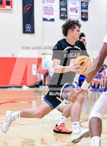Thumbnail 1 in Highland vs Windward (Take Flight Challenge) photogallery.