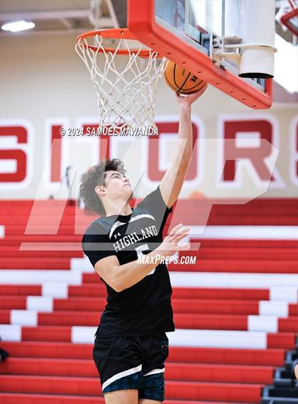 Thumbnail 2 in Highland vs Windward (Take Flight Challenge) photogallery.
