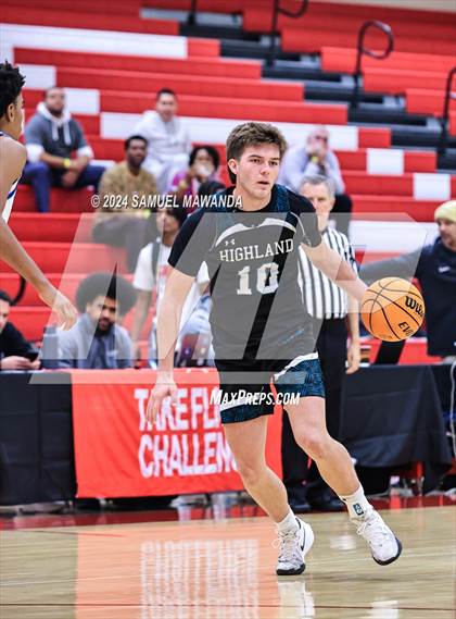Thumbnail 1 in Highland vs Windward (Take Flight Challenge) photogallery.