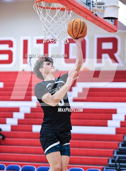 Thumbnail 1 in Highland vs Windward (Take Flight Challenge) photogallery.