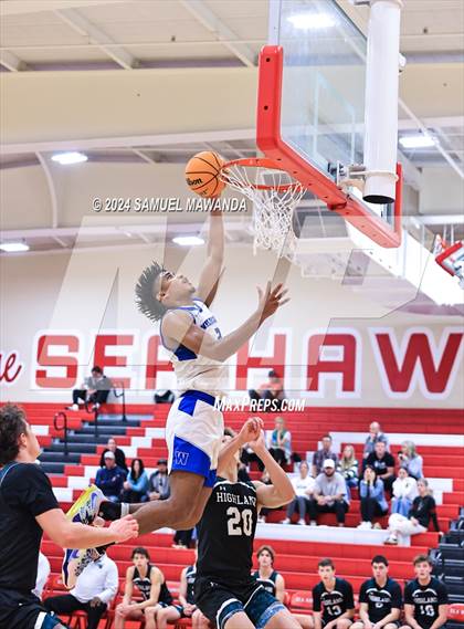 Thumbnail 1 in Highland vs Windward (Take Flight Challenge) photogallery.
