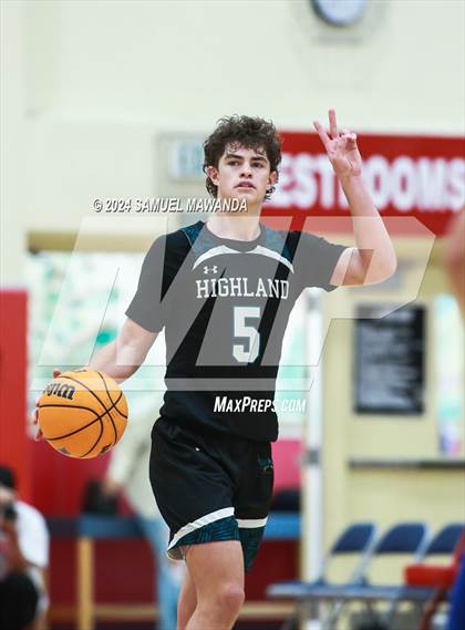 Thumbnail 2 in Highland vs Windward (Take Flight Challenge) photogallery.