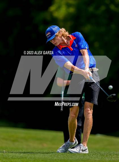 Thumbnail 2 in UIL 1A Boys Golf Finals Round 2 photogallery.