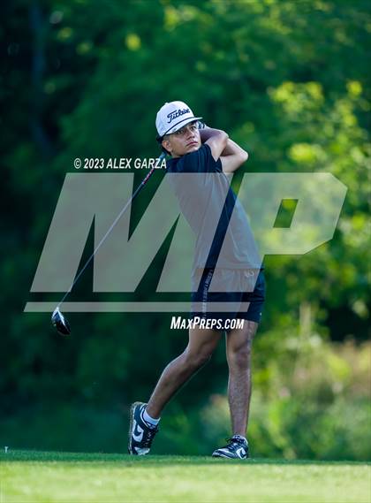 Thumbnail 3 in UIL 1A Boys Golf Finals Round 2 photogallery.