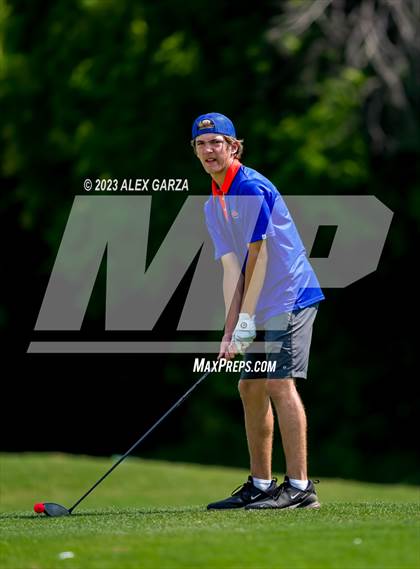 Thumbnail 3 in UIL 1A Boys Golf Finals Round 2 photogallery.