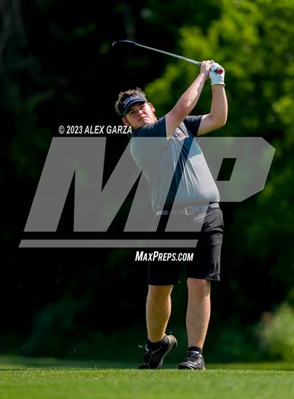 Thumbnail 3 in UIL 1A Boys Golf Finals Round 2 photogallery.