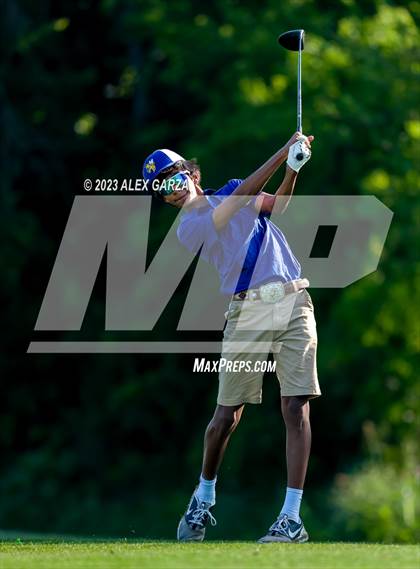 Thumbnail 3 in UIL 1A Boys Golf Finals Round 2 photogallery.