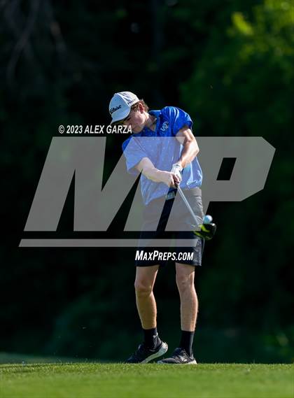 Thumbnail 2 in UIL 1A Boys Golf Finals Round 2 photogallery.