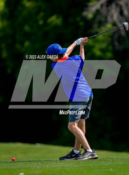 Thumbnail 2 in UIL 1A Boys Golf Finals Round 2 photogallery.