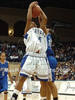 Thumbnail 2 in San Diego vs. Eastlake (SDS D1 Final) photogallery.