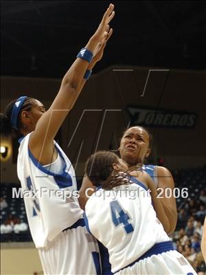 Thumbnail 2 in San Diego vs. Eastlake (SDS D1 Final) photogallery.