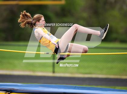 Thumbnail 2 in Kentucky Country Day Quad Meet photogallery.