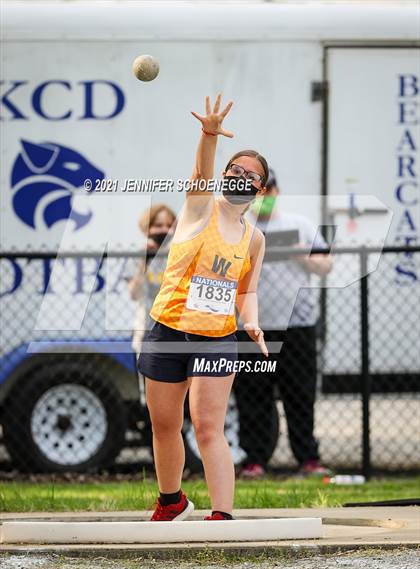 Thumbnail 3 in Kentucky Country Day Quad Meet photogallery.