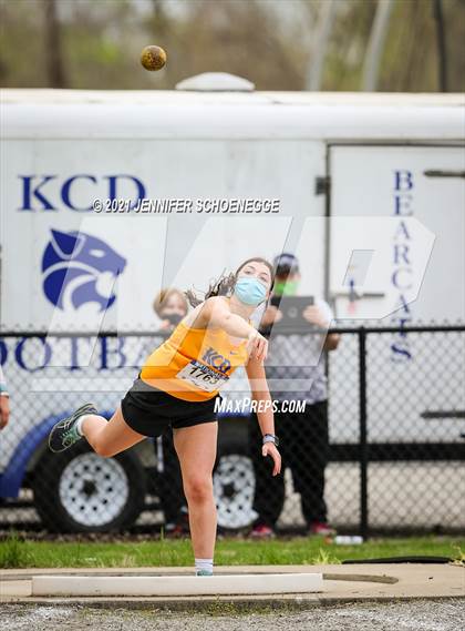 Thumbnail 1 in Kentucky Country Day Quad Meet photogallery.